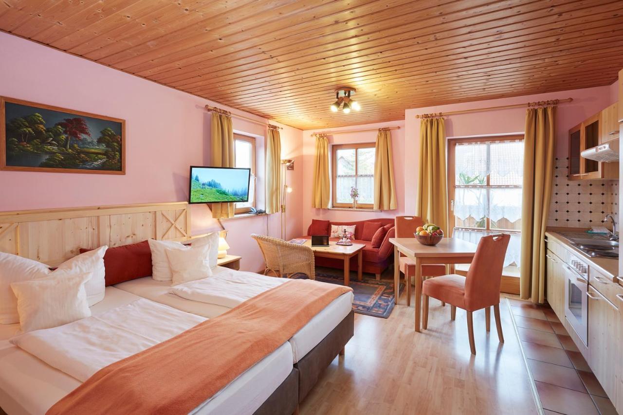 Land- Und Aktivhotel Altmuehlaue Bad Rodach Exterior photo